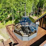 بيت للعطل Lepikumaee With Sauna And Hot Tub For Up To 18 Persons Reina