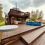 Lepikumaee With Sauna And Hot Tub For Up To 18 Persons بيت للعطل Reina