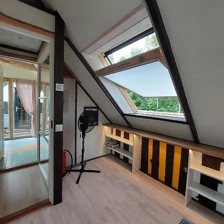 Vikendica Lepikumaee With Sauna And Hot Tub For Up To 18 Persons Reina