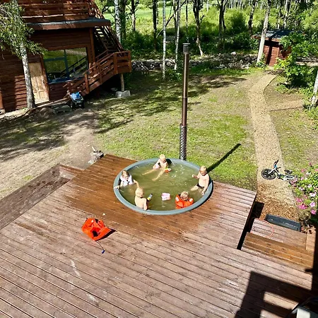 Lepikumaee With Sauna And Hot Tub For Up To 18 Persons *