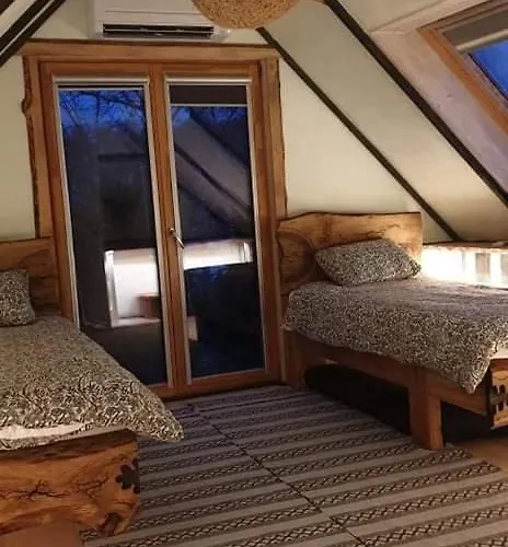 Nyaraló Lepikumaee With Sauna And Hot Tub For Up To 18 Persons Reina