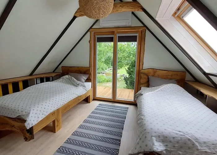 Lepikumaee With Sauna And Hot Tub For Up To 18 Persons * Reina