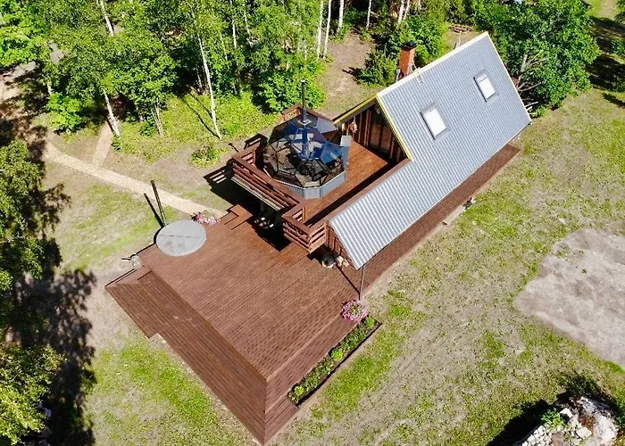 Lepikumaee With Sauna And Hot Tub For Up To 18 Persons